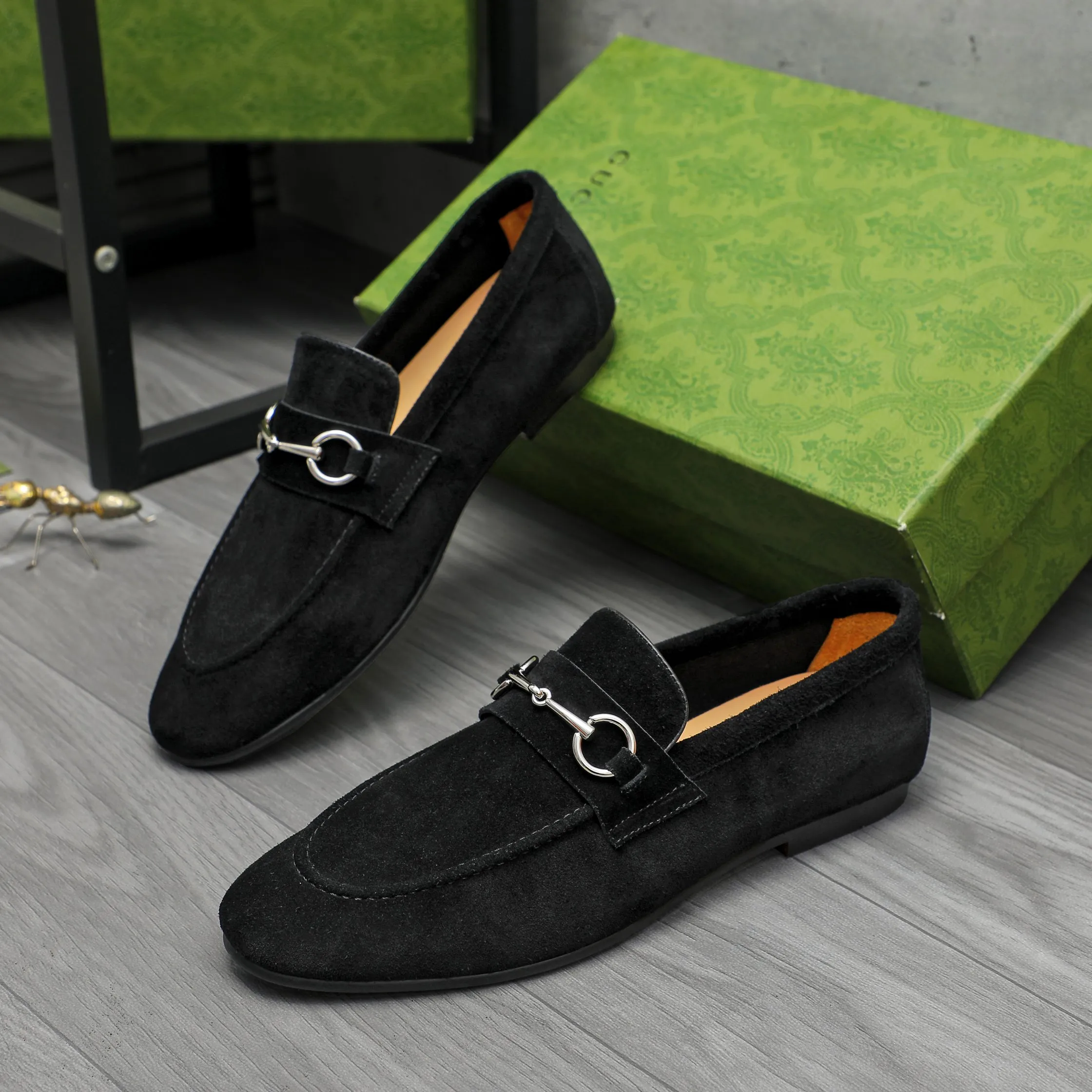 Men's shoes 💰p400 Product trademark: GUCCI "Gucci" business casual leather shoes Regular size: 38-46 (38.45.46 custom-made, non-returnable) Product materials: Selected suede cowhide upper, cowhide lining, original rubber outsole